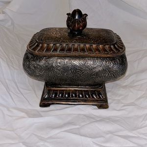 Table Decor resin Bronze box
